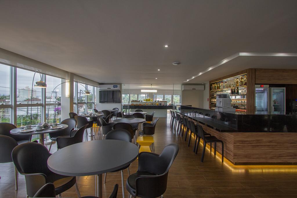 Le Canard Joinville Ngoại thất bức ảnh